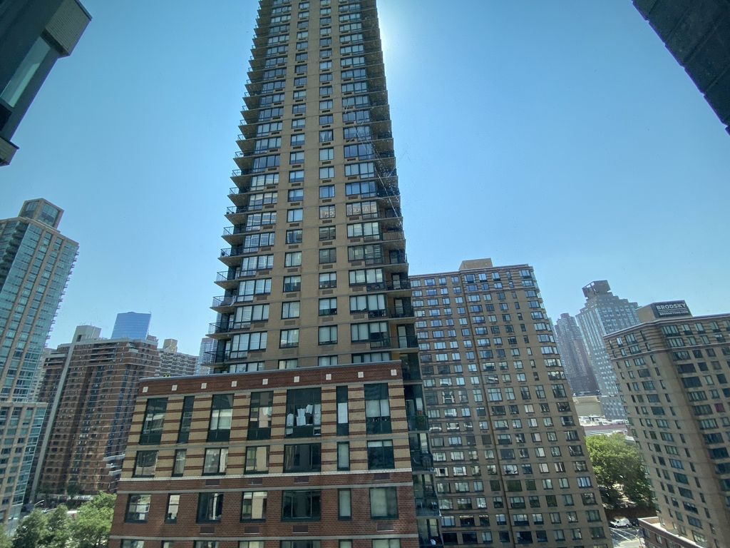 400 West 63rd Street - Photo 2