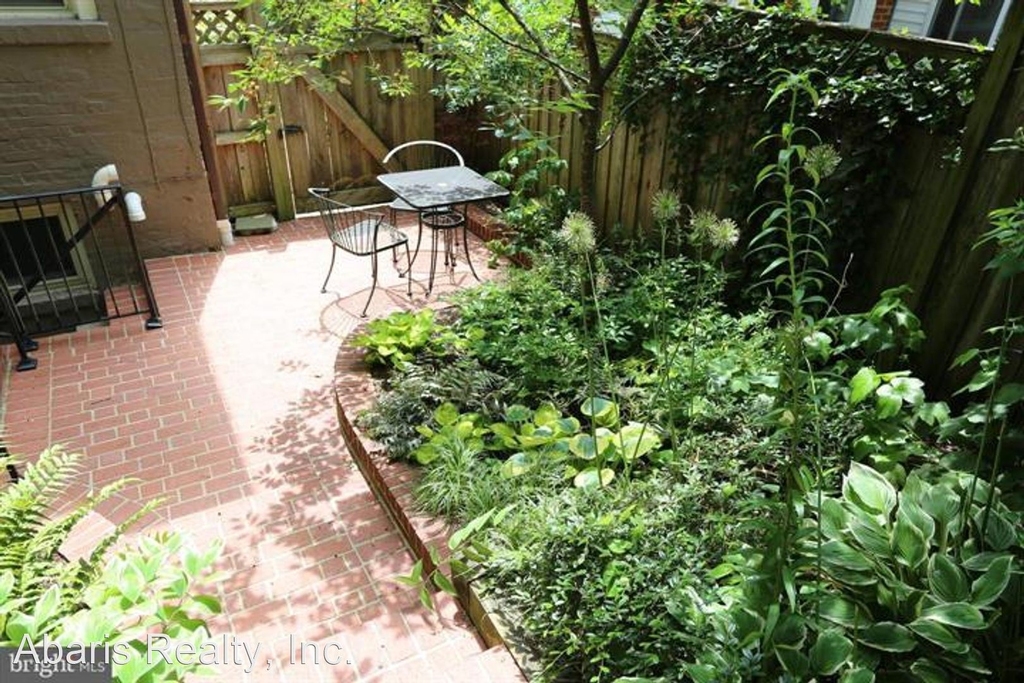 1631 Montague St Nw - Photo 30