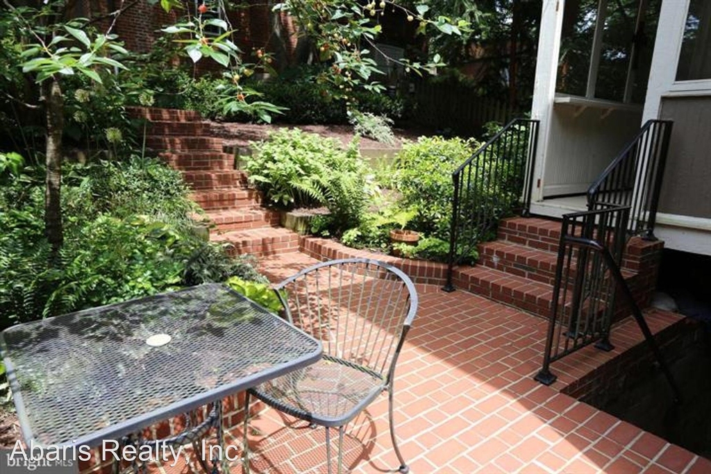 1631 Montague St Nw - Photo 29