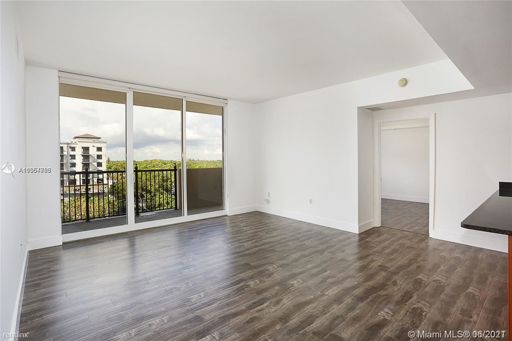 4100 Salzedo St Apt 806 - Photo 1