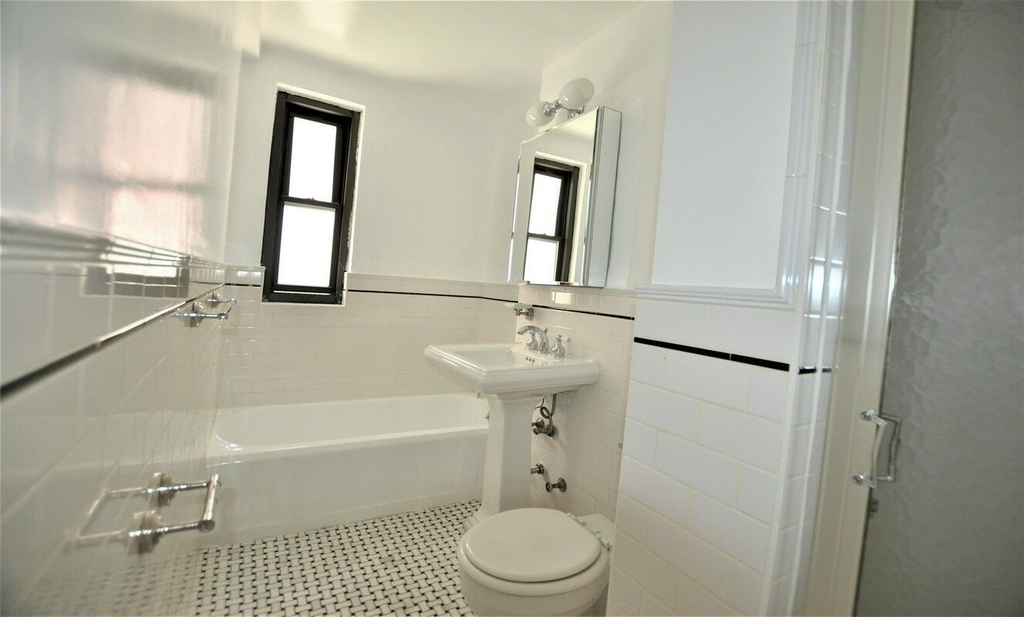 141 East 56th Street - Photo 6