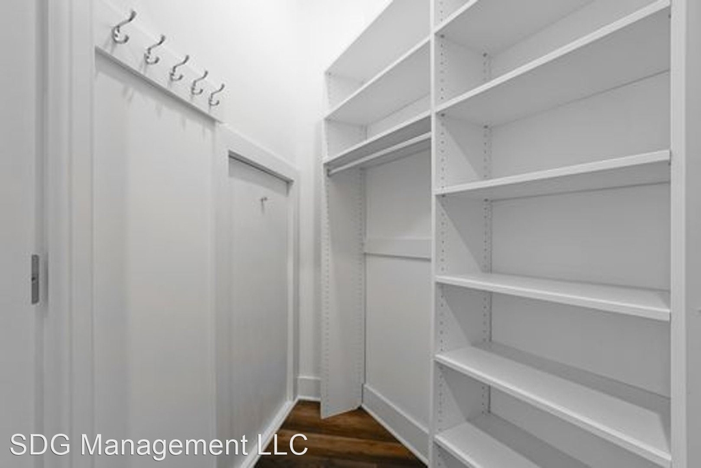 1555 Ridge Avenue - Photo 9