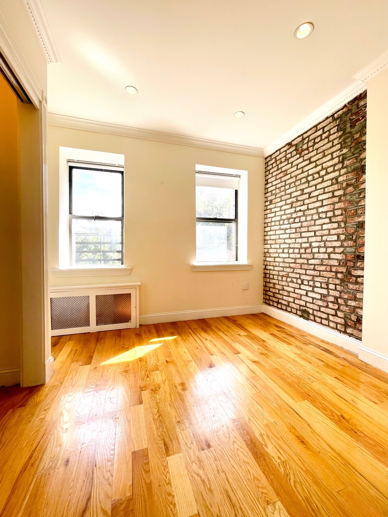 419 East 82nd Street - Photo 2