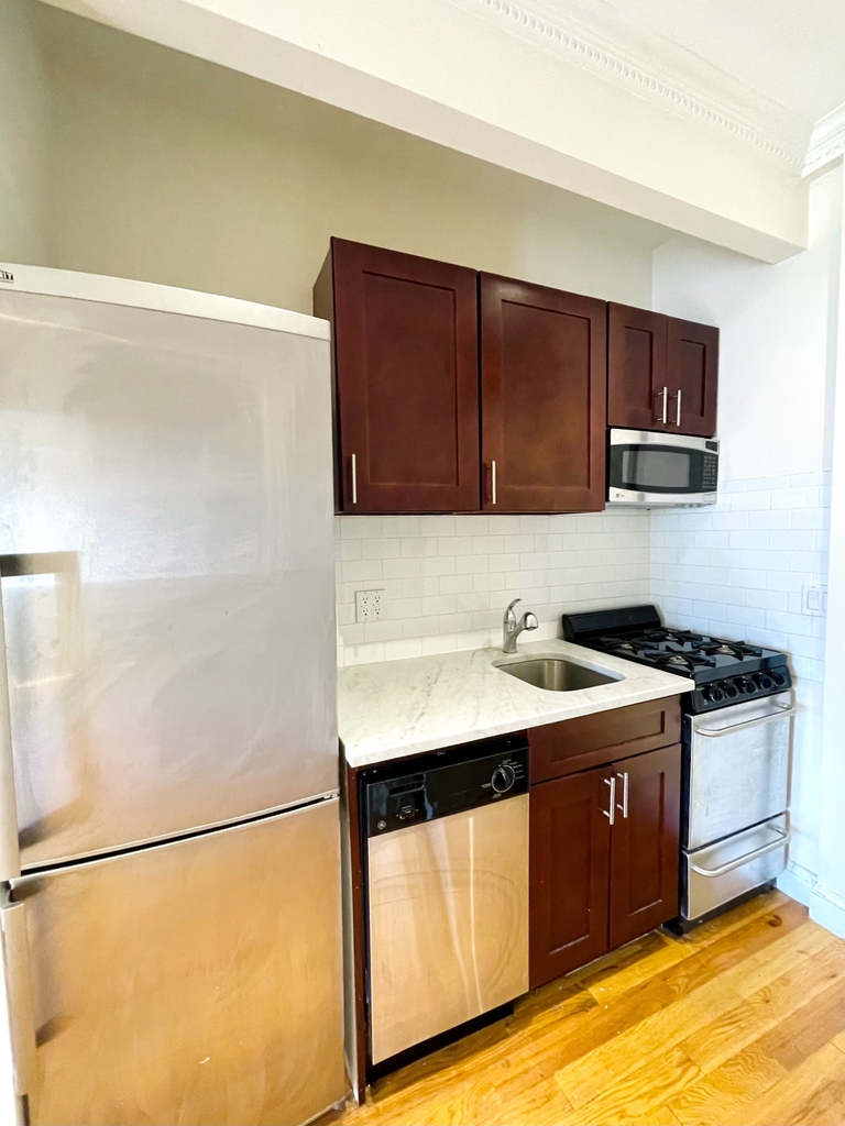 419 East 82nd Street - Photo 1