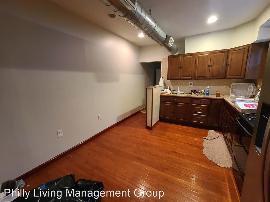 2230 Fairmount Ave - Photo 3