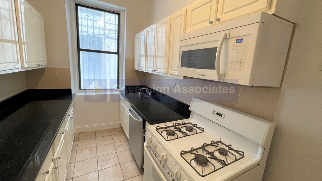 270 Fort Washington Avenue - Photo 6