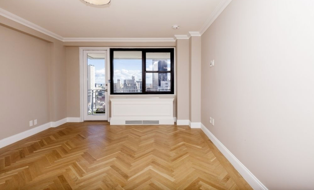 305 East 86th Street - Photo 3