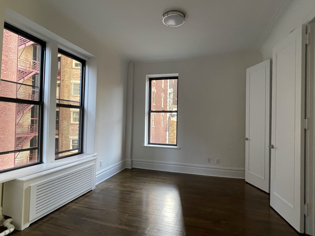 166 West 72nd Street - Photo 4