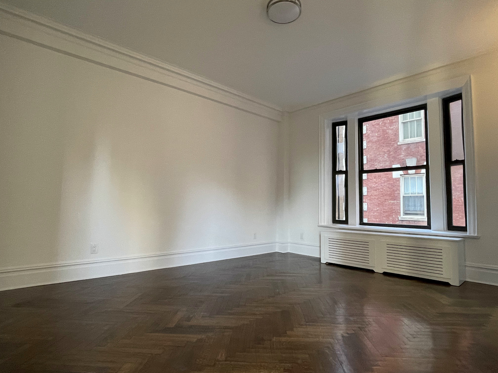 166 West 72nd Street - Photo 3