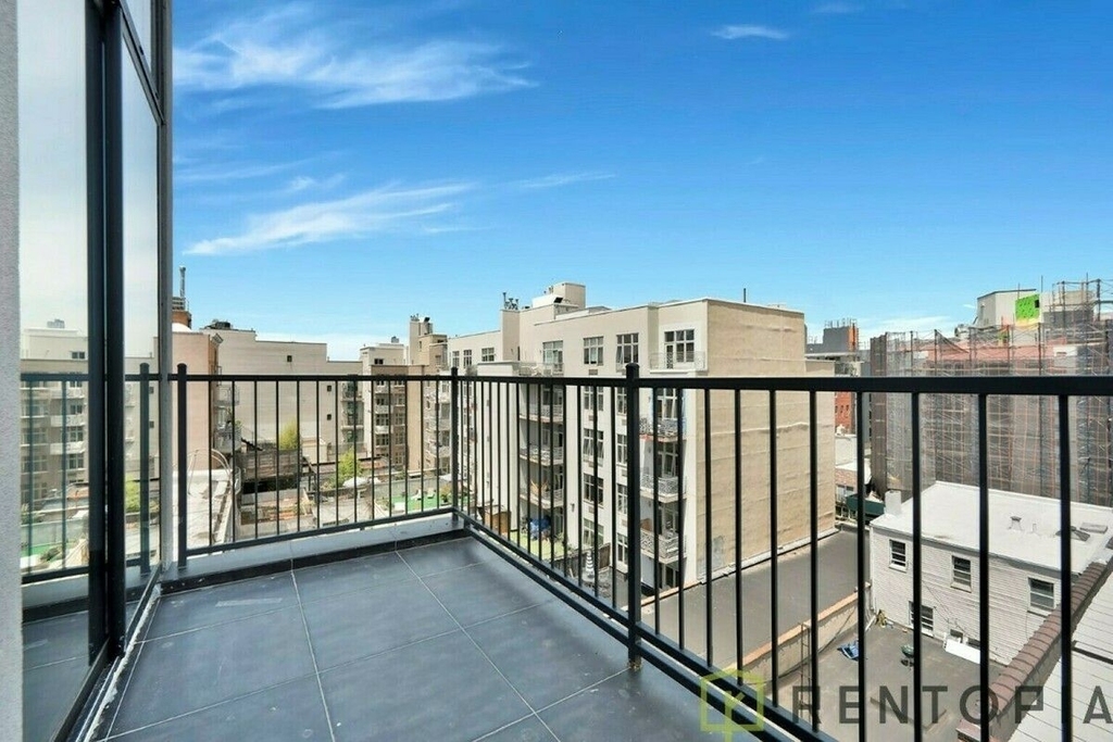 475 Grand Street - Photo 9