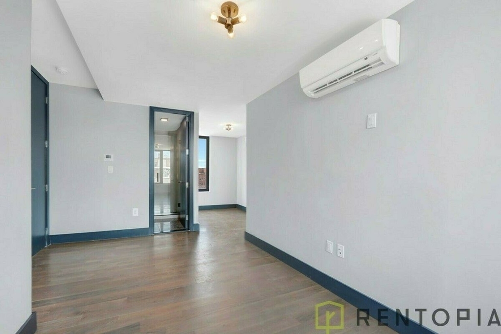 475 Grand Street - Photo 5