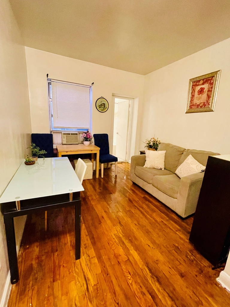 East 30th St and Park Ave - Furnished - Photo 1