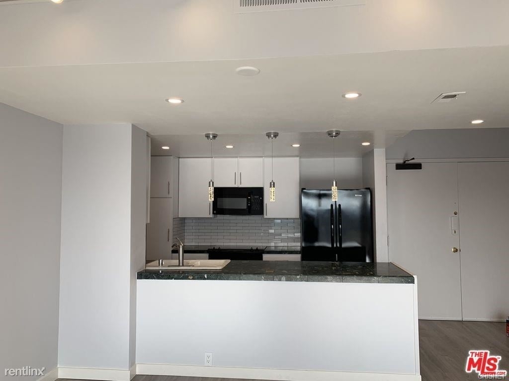 10535 Wilshire Blvd Apt 1709 - Photo 8