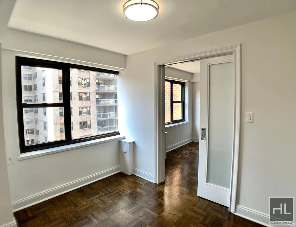 East 56th Street - Photo 2