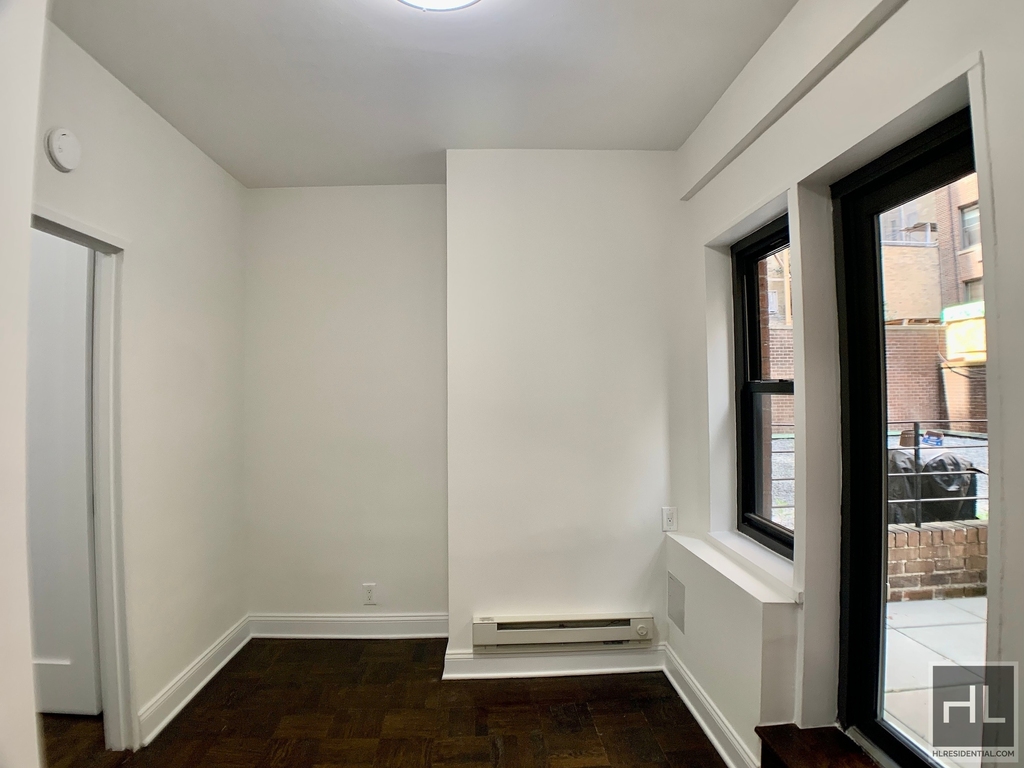 East 56th Street - Photo 5