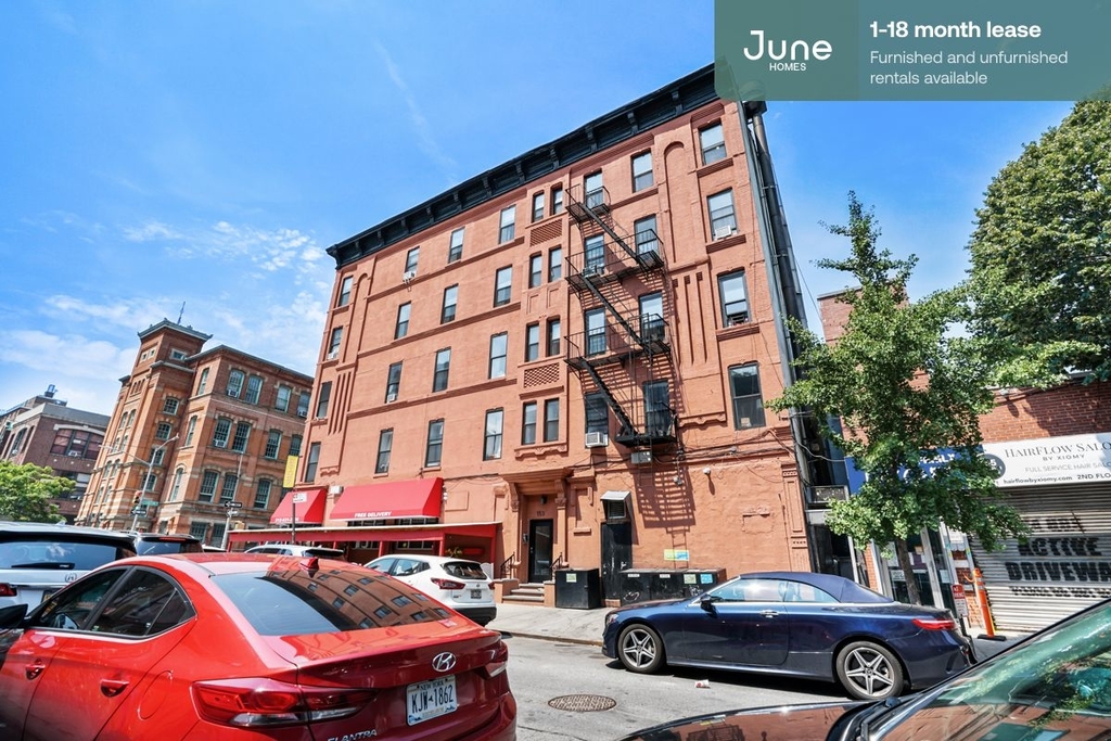 1675 Lexington Avenue - Photo 18