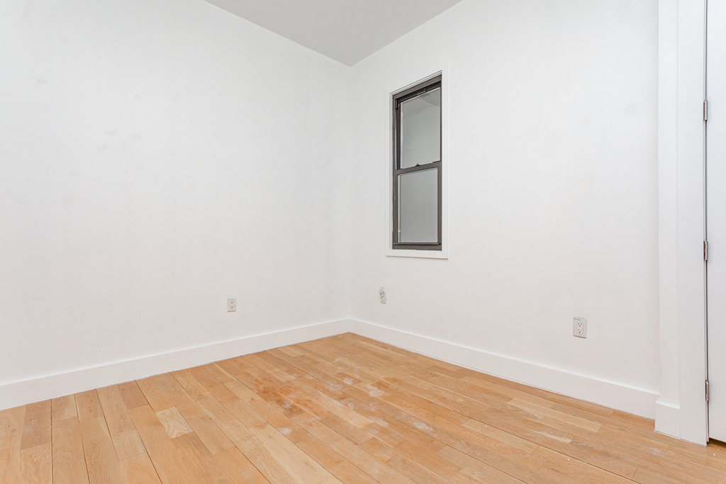 751 Dekalb Avenue - Photo 4