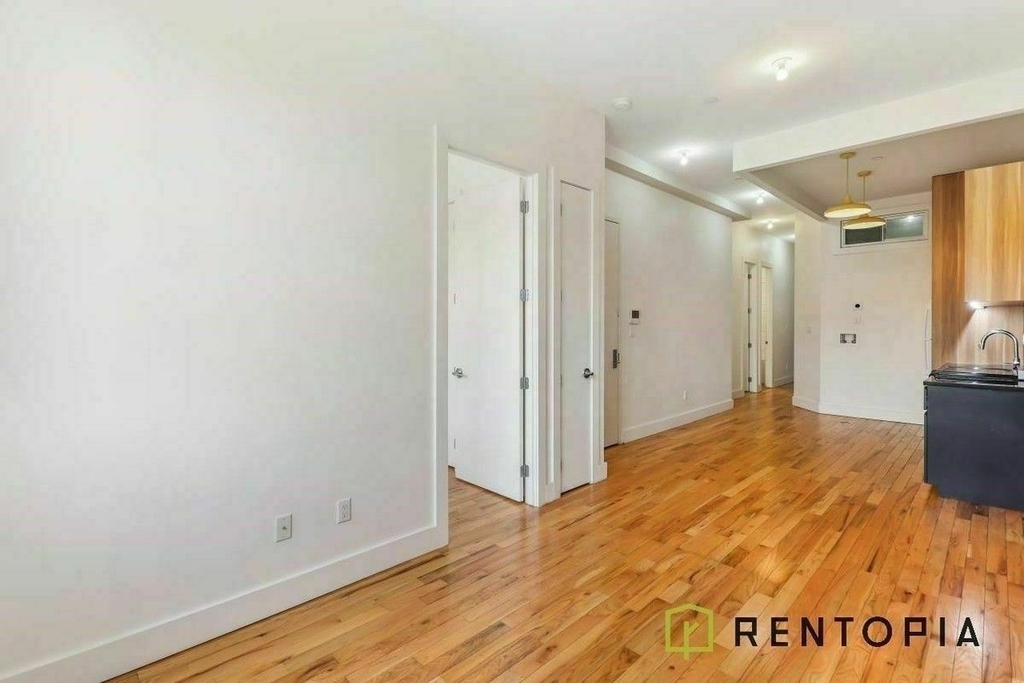 2124 Fulton Street - Photo 1