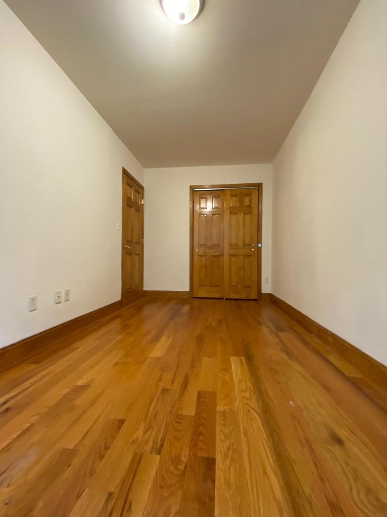 255 West 75th Street - Photo 5