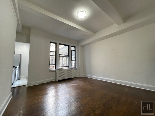 East 46th Street - Photo 1