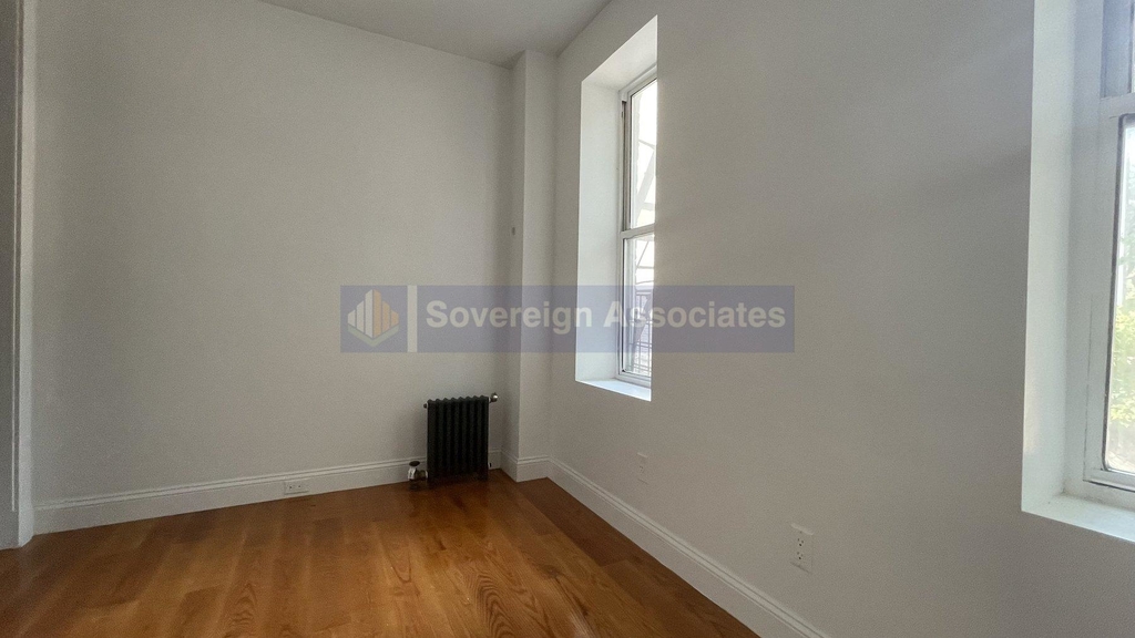 221 Wadsworth Avenue - Photo 6