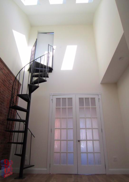 206 East 83rd Street - Photo 2