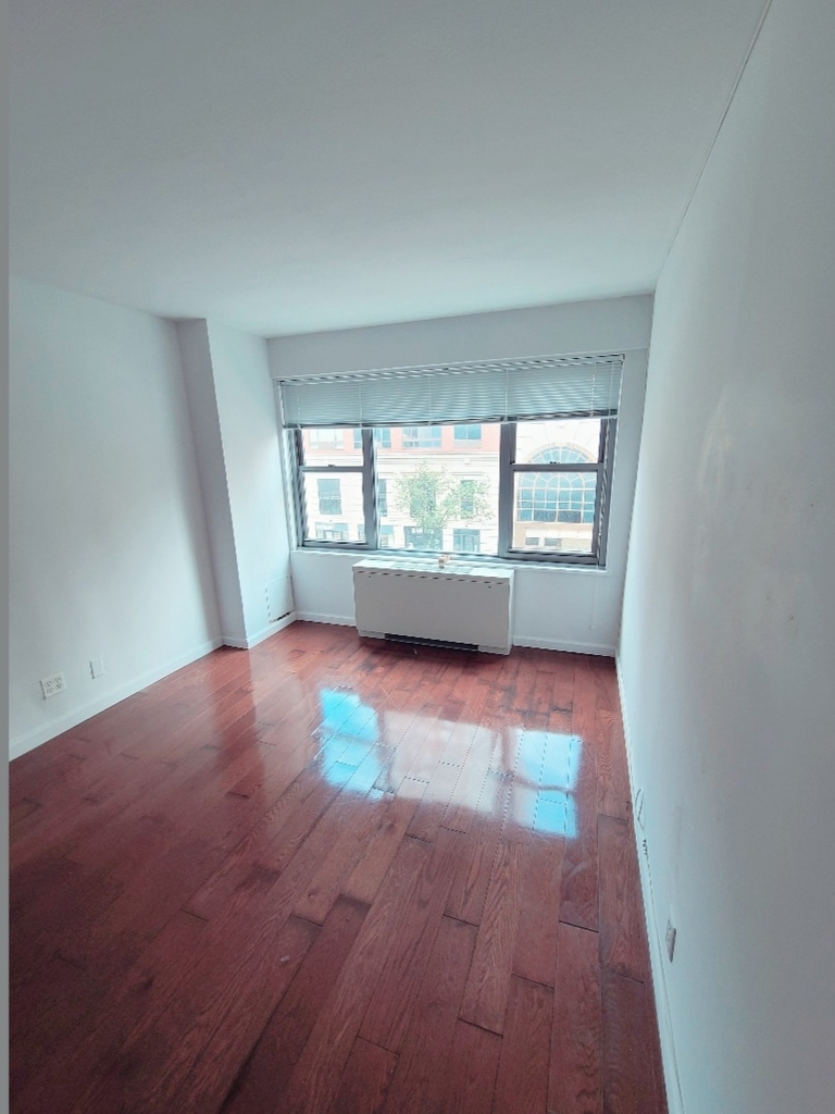 East 63rd St - Photo 1