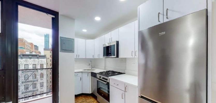 165 East 35th Street - Photo 0