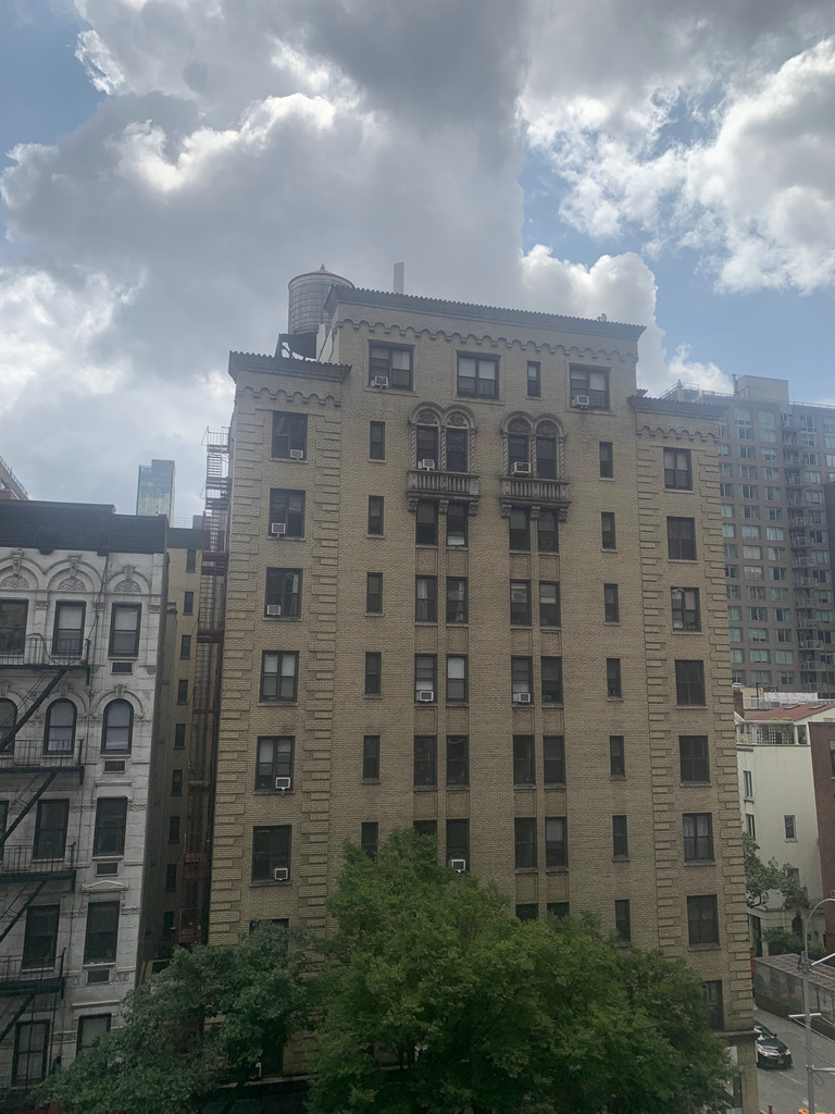 165 East 35th Street - Photo 7