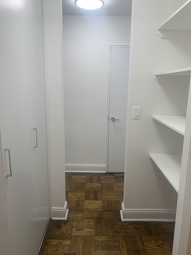 165 East 35th Street - Photo 3