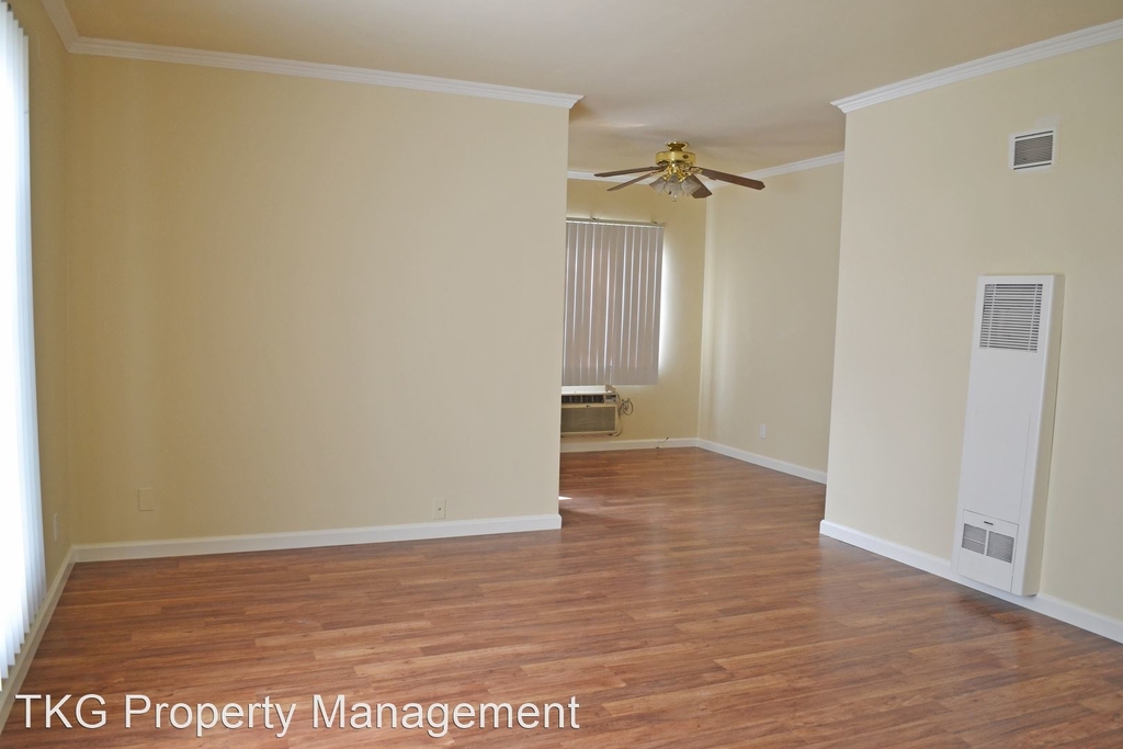 295 S Hudson Ave - Photo 2