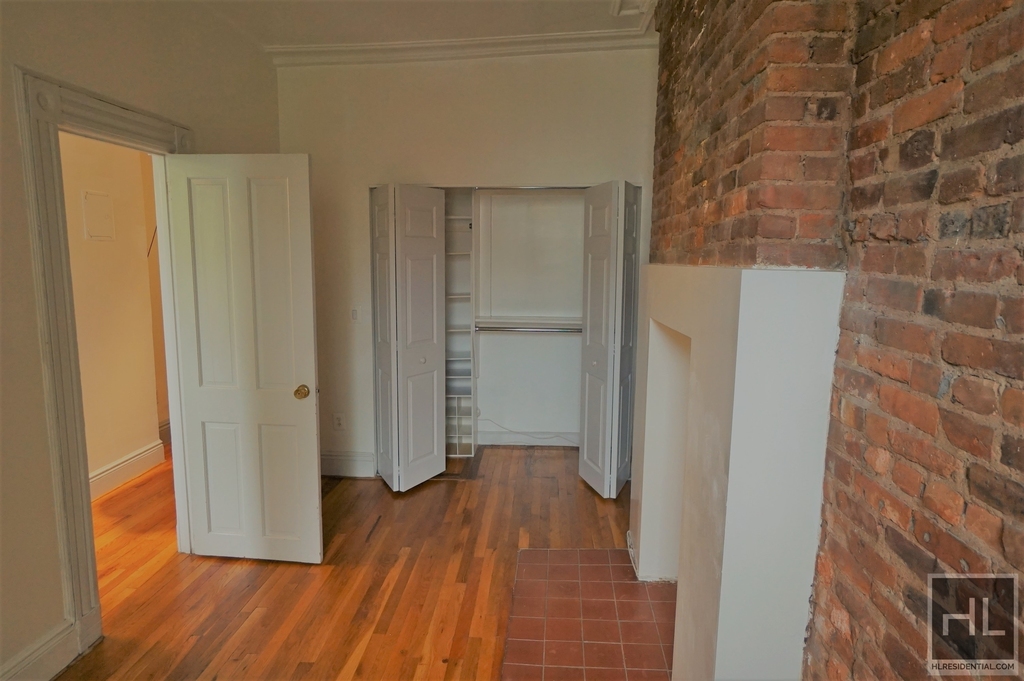 95 St Marks Place - Photo 2