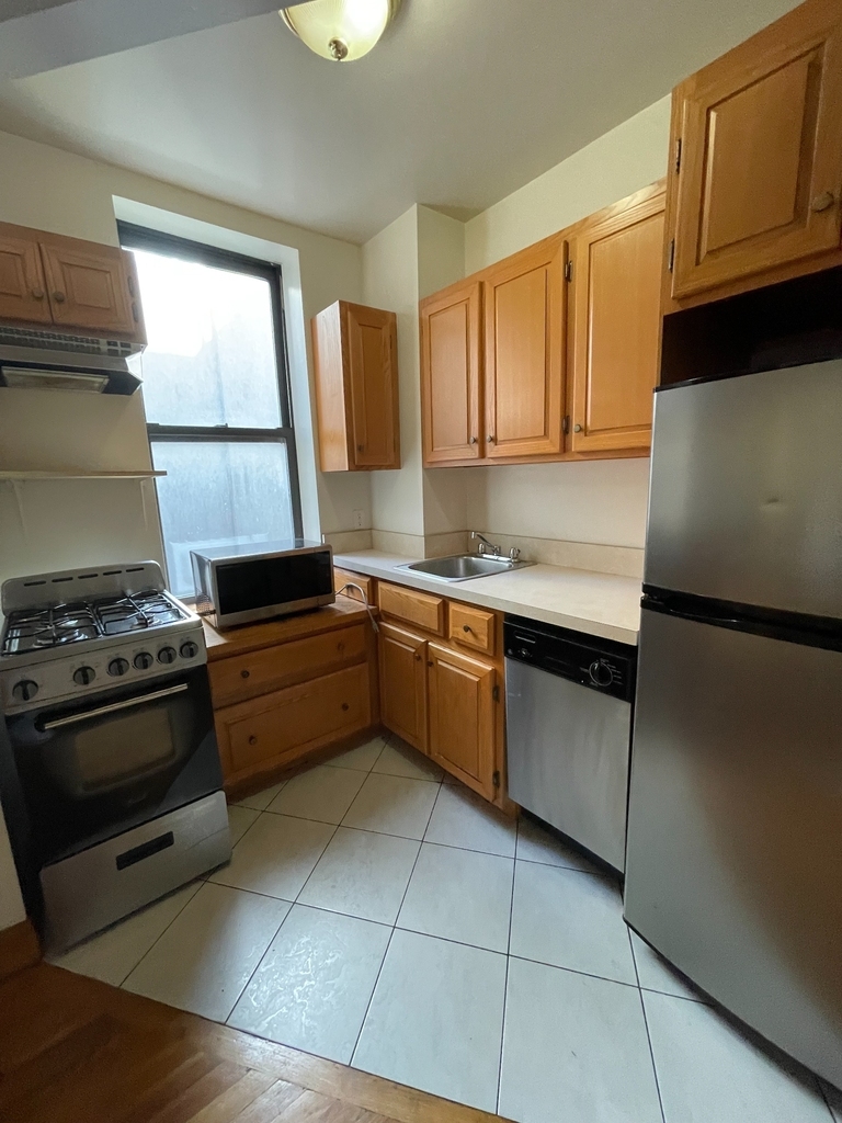 312 West 48th Street - Photo 1