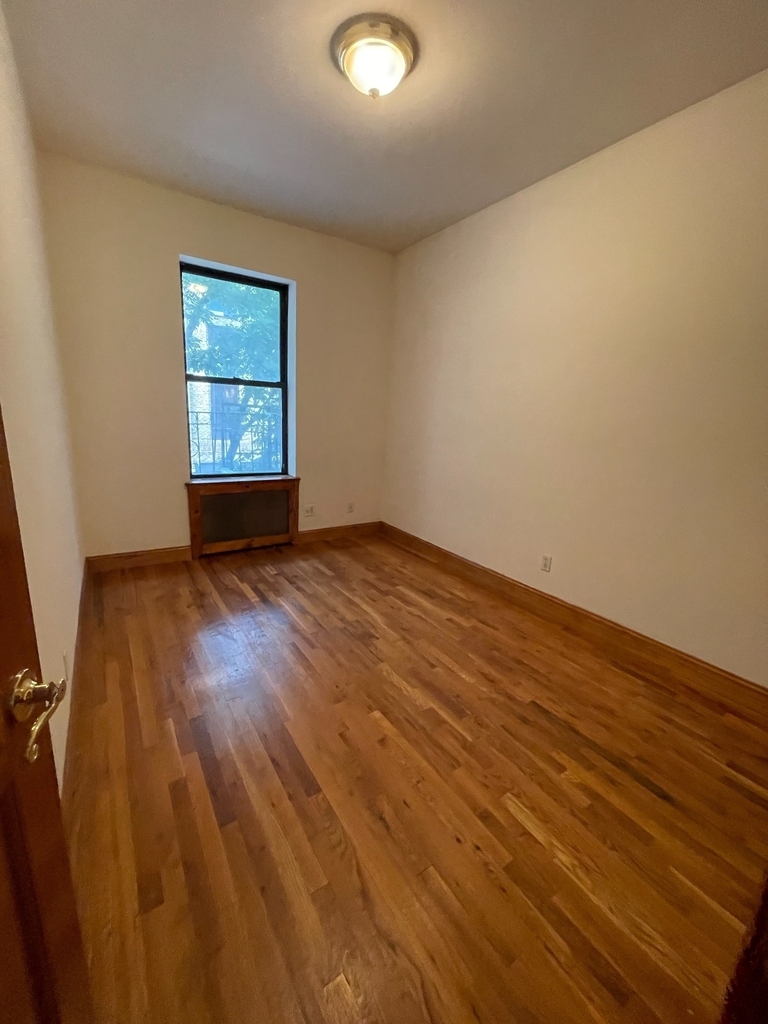 312 West 48th Street - Photo 7