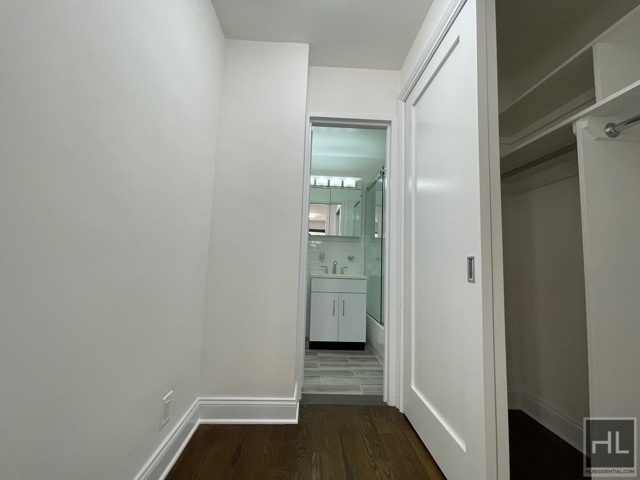 East 56 Street - Photo 7