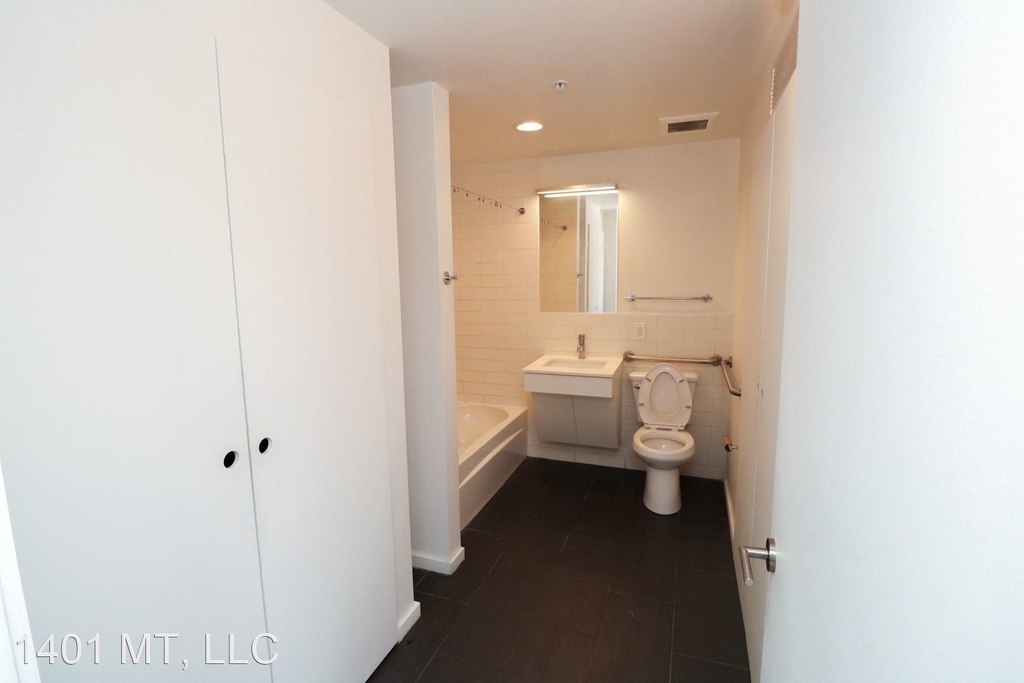 1401 Germantown Ave. - Photo 5