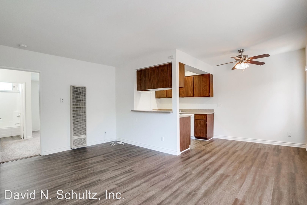 520 W. Wilson Avenue - Photo 1