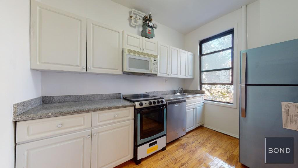 78 West 11th Street - Photo 0