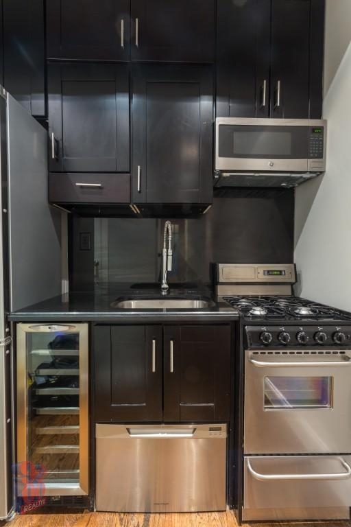 17 West 103rd Street - Photo 1