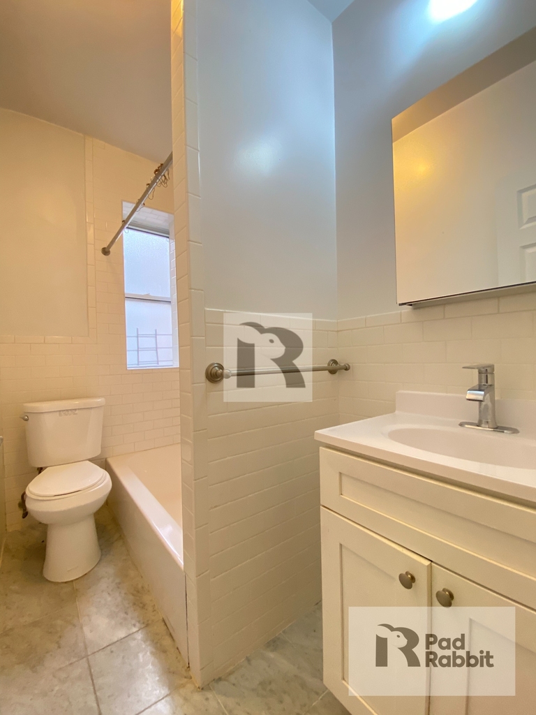 1050 Lafayette Avenue - Photo 9