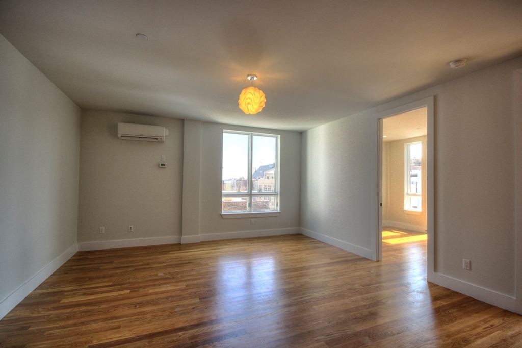 854 Metropolitan Avenue - Photo 5