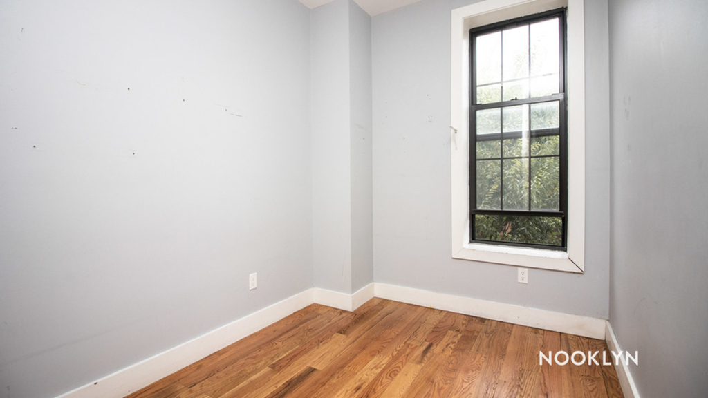 934 Lafayette Avenue - Photo 6