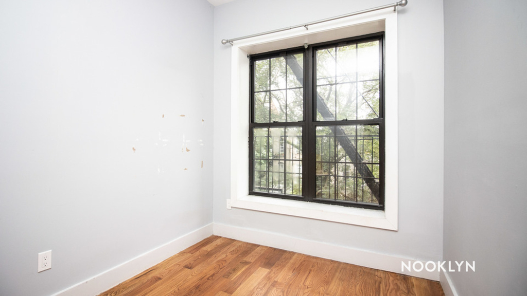 934 Lafayette Avenue - Photo 9