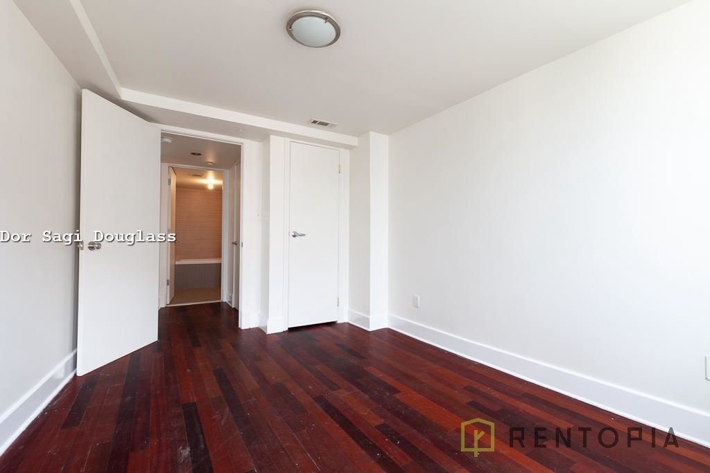 14 Meserole Street - Photo 7