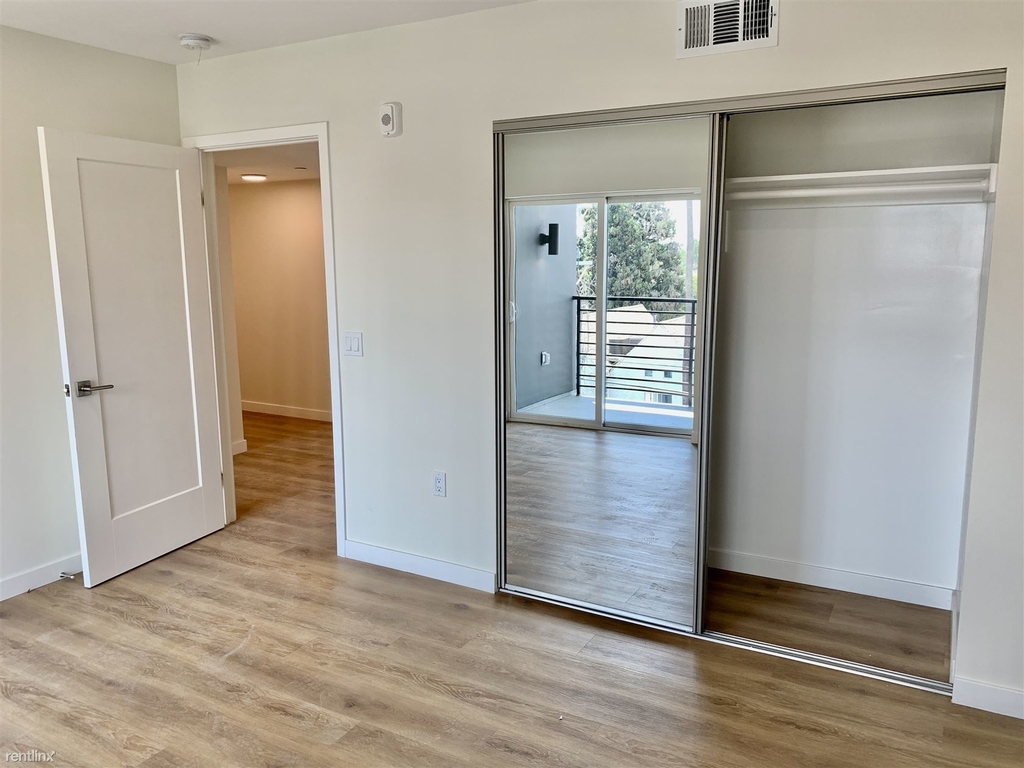 6363 Tyrone Ave Unit 406 - Photo 6