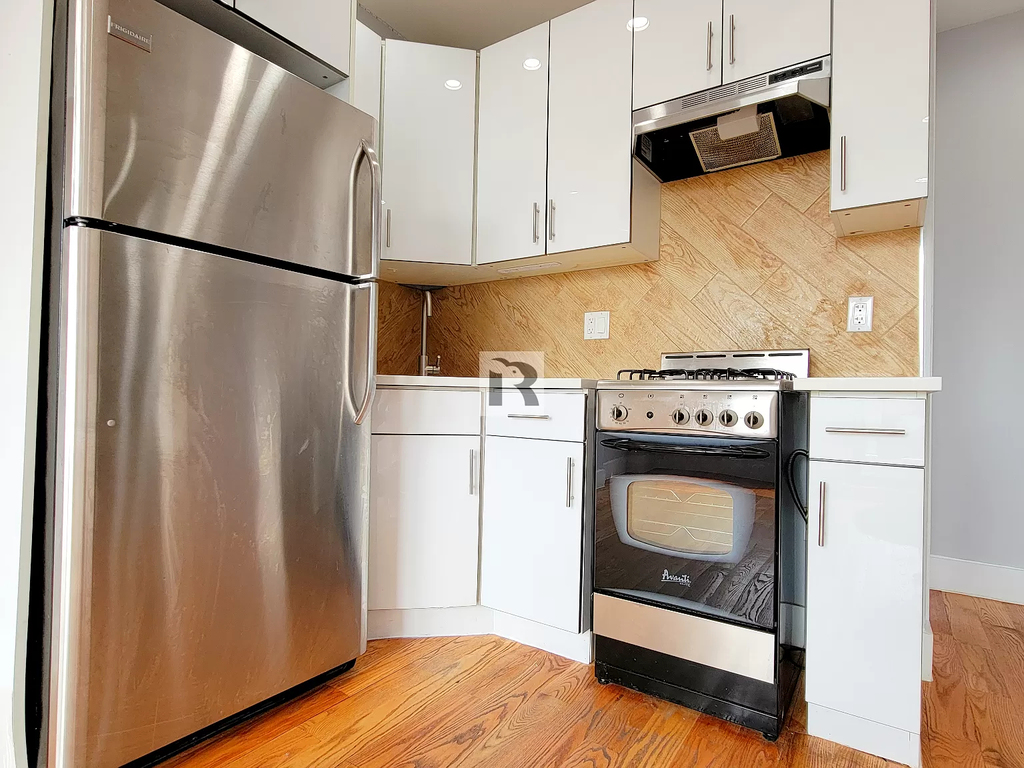 971A Lafayette Avenue - Photo 1