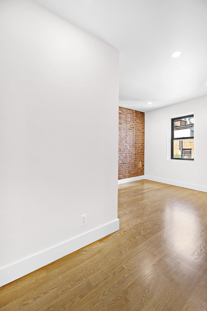 East 30th Street and Madison Avenue - Photo 10