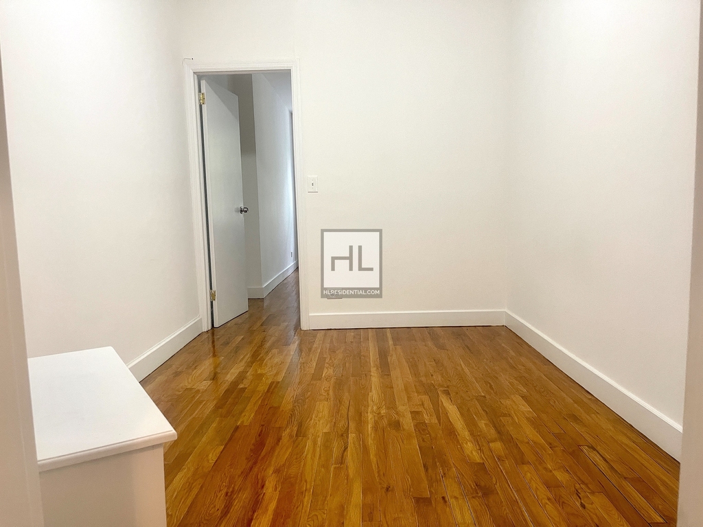 218 East 89 Street - Photo 2