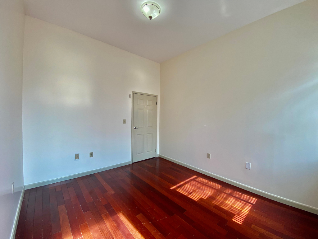 2119 Frederick Douglass Boulevard - Photo 2