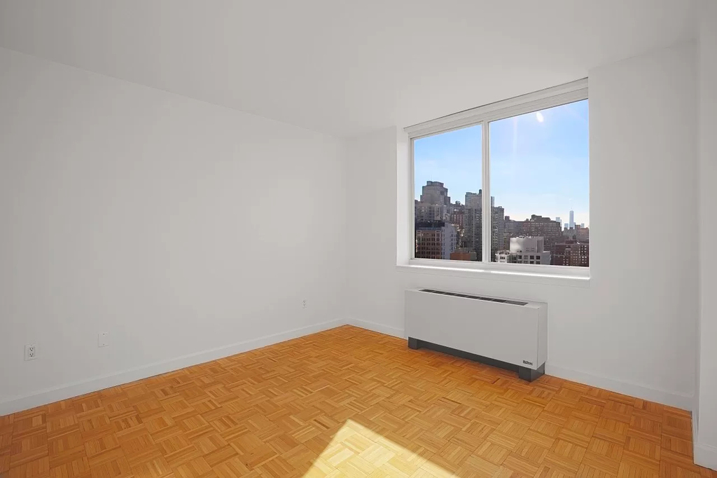 420 West 42nd Street - Photo 1